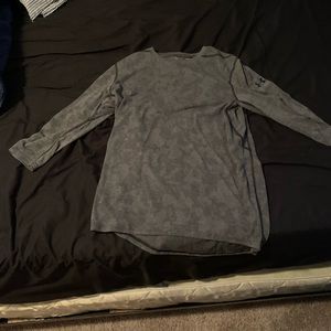 Under Armer 3/4 Sleeve Athletic Shirt